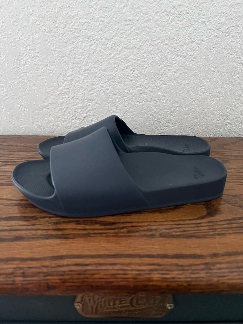 Archies Navy Blue Arch Support Slides Women’s 7 Men’s 6